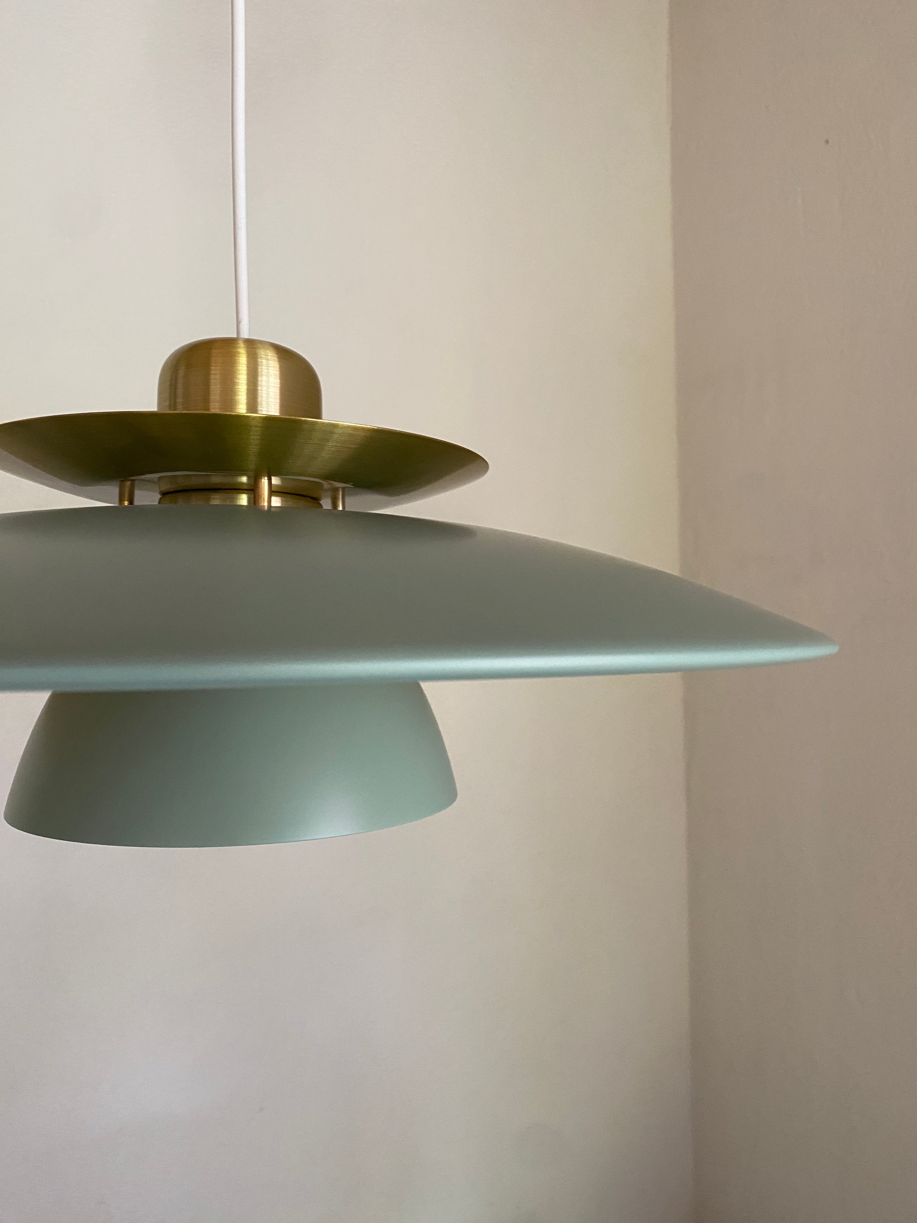 Skøn mørkegrøn lampe