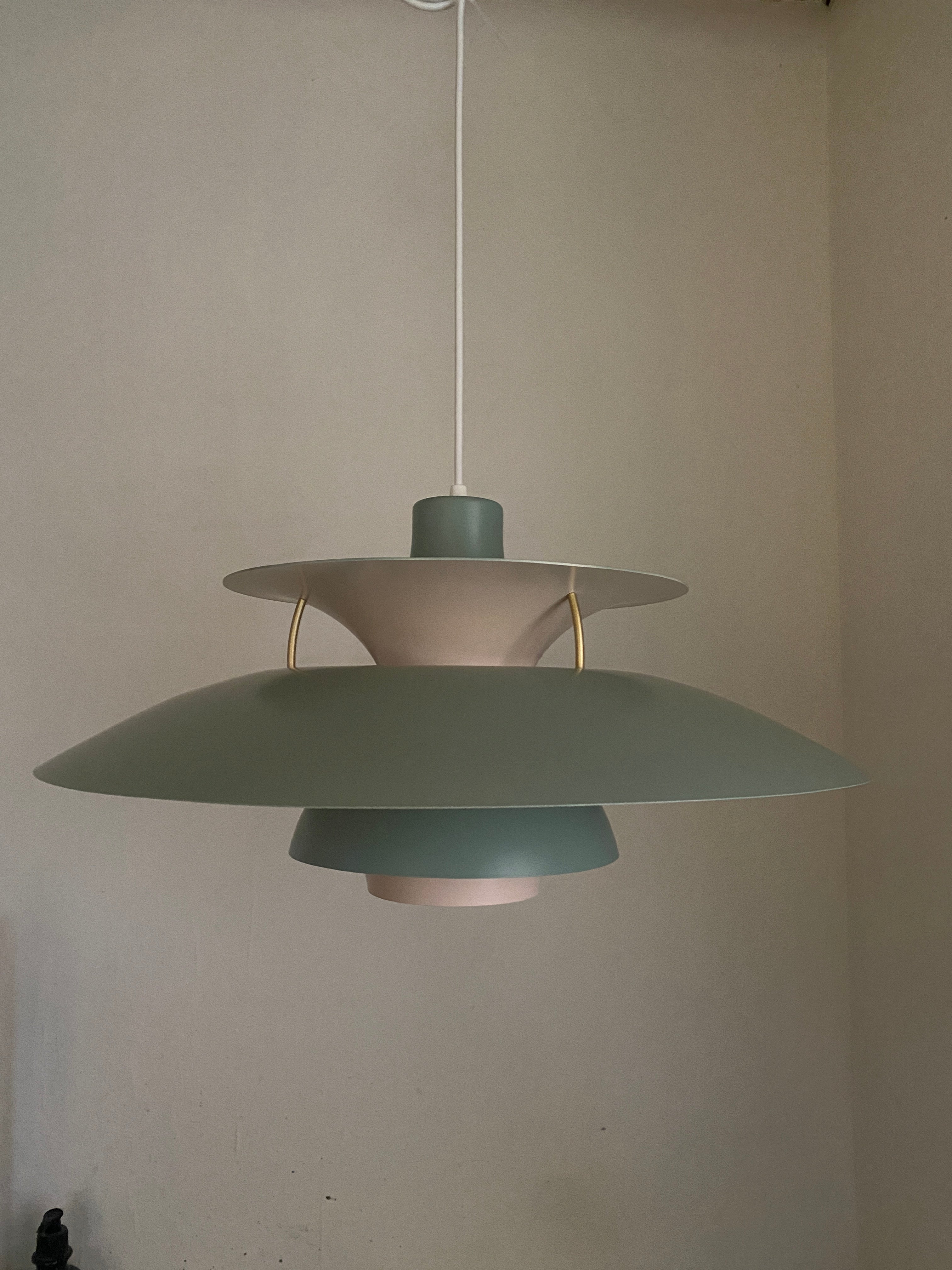 Skøn PH5 lampe i grøn og beige